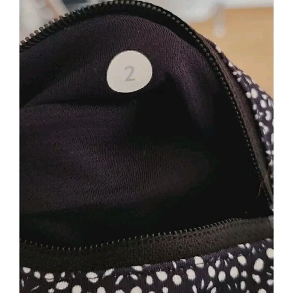 Lululemon Pace Rival Crop Freckle Flower Black White Leggings Size 2